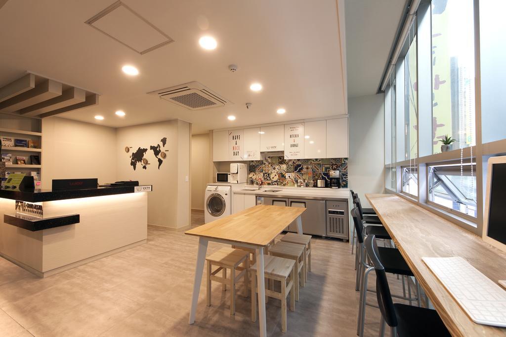 Oyo Hostel Myeongdong 1 Seul Exterior foto