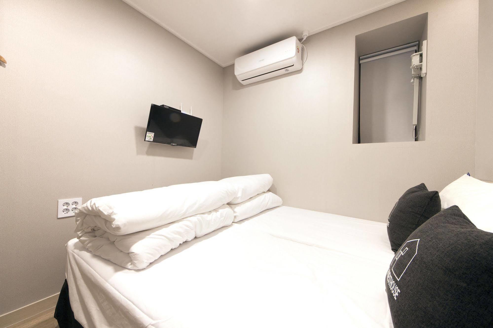 Oyo Hostel Myeongdong 1 Seul Exterior foto